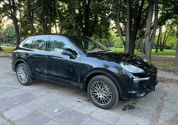 Porsche Cayenne cena 134000 przebieg: 235000, rok produkcji 2014 z Warszawa małe 191